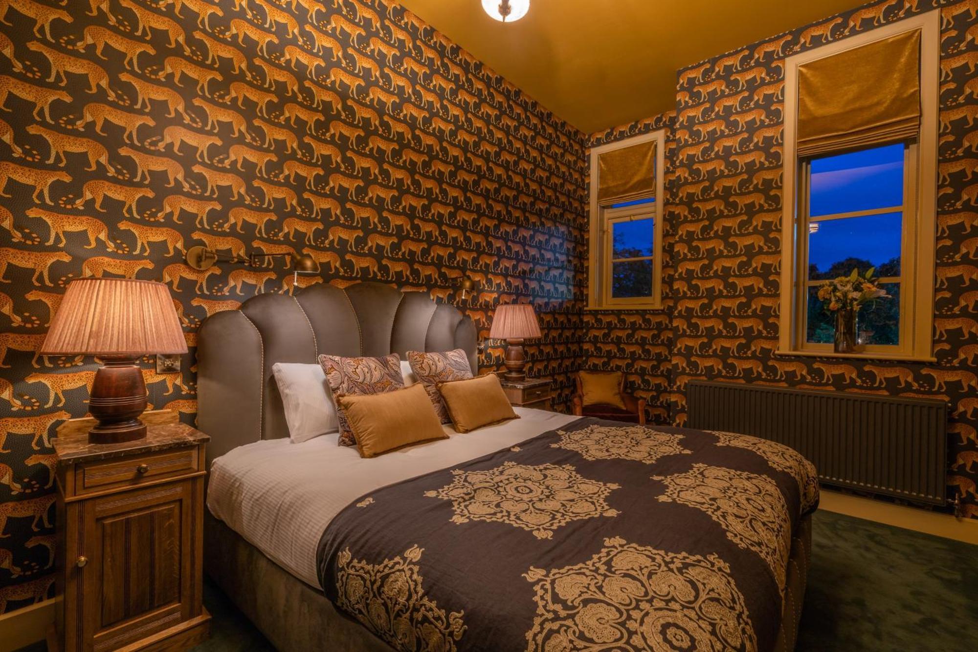 Albero Bedrooms Bedford Ngoại thất bức ảnh